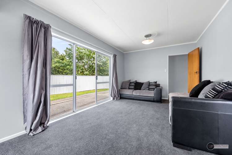 14 California Drive Totara Park_5