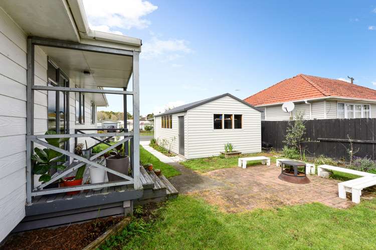 68a Montgomery Crescent Bader_17