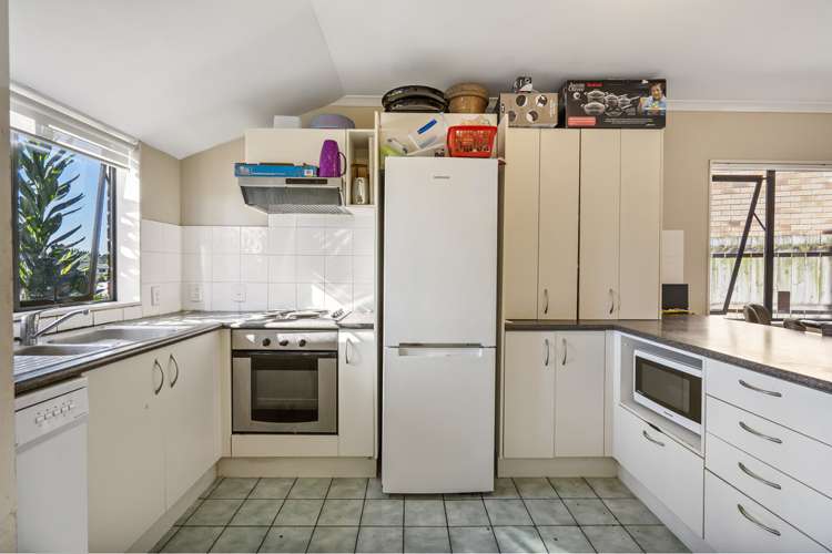 96 Naylors Drive Mangere_5