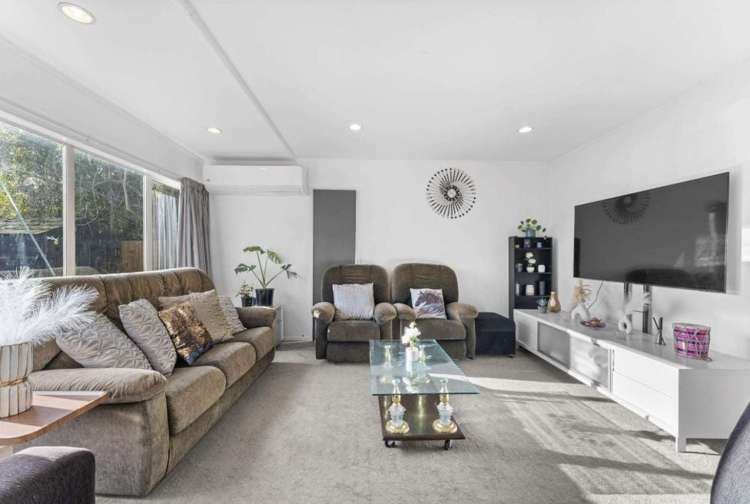 2/11 Marr Road Manurewa_5