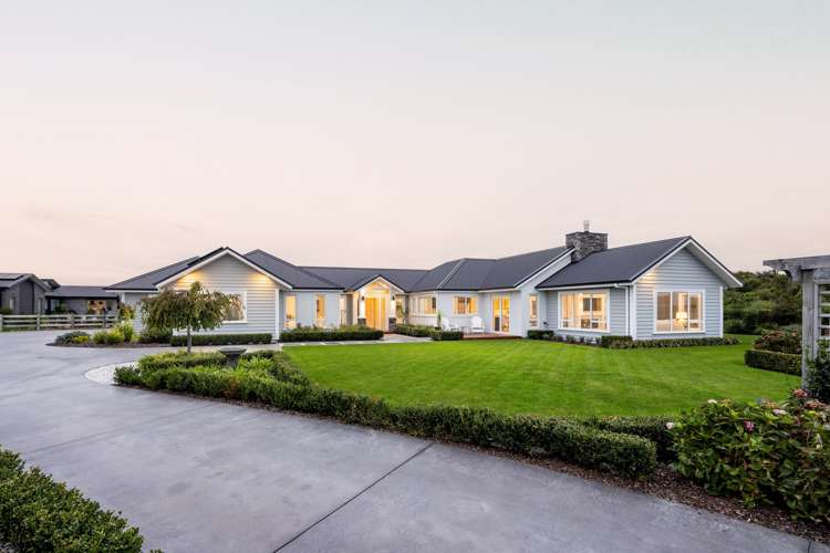 25 Alan Livingston Drive Cambridge_34