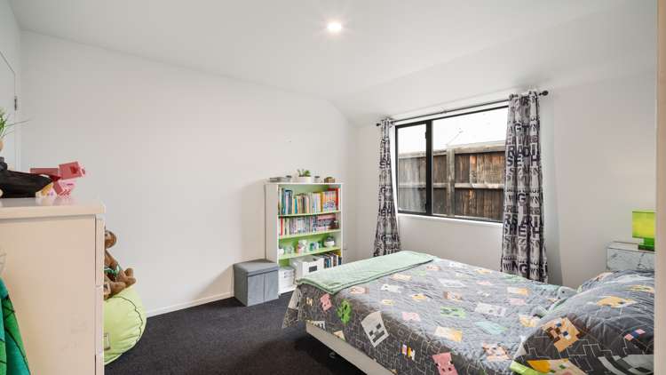 15 Strathmore Gardens Burwood_15