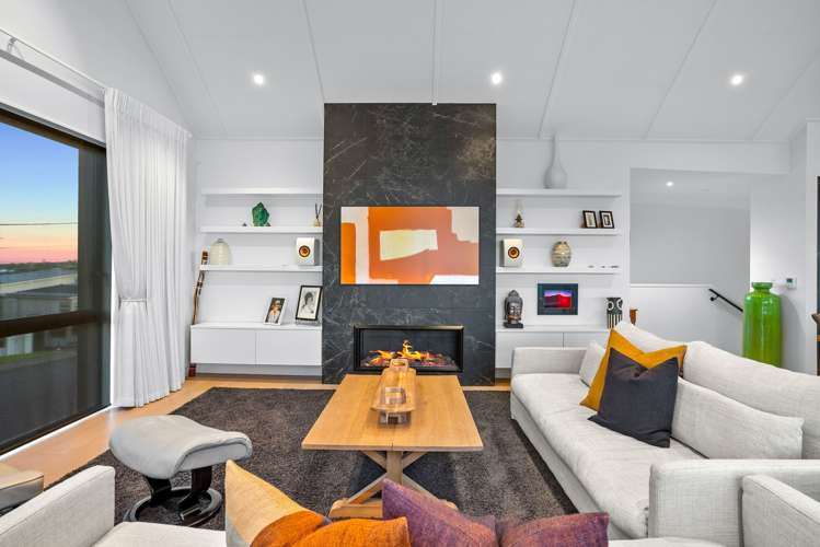 10 Vaughan Crescent Murrays Bay_8