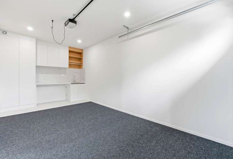 88A Bradbury Road Botany Downs_17