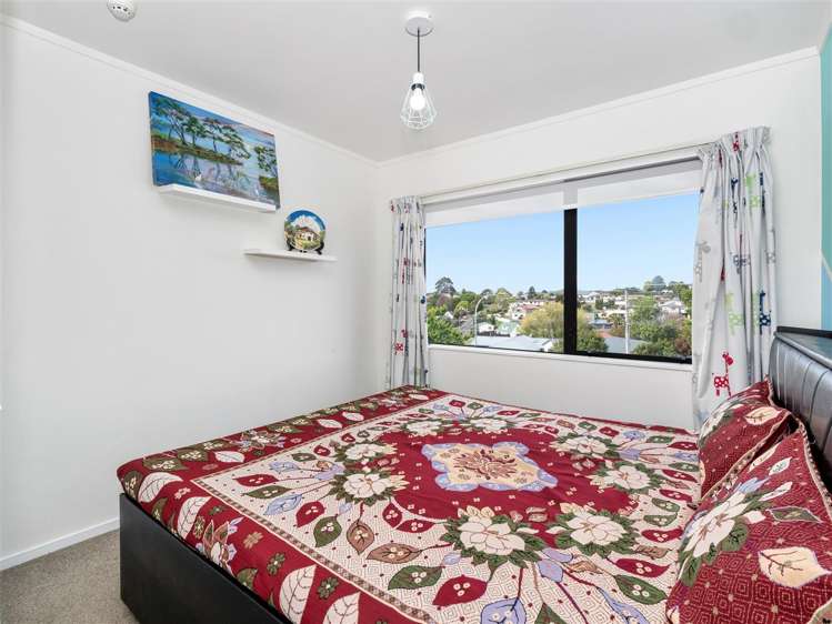 37 Poike Road Hairini_7