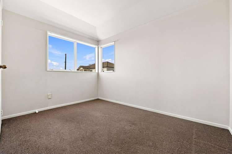 2/249 Richardson Road Mount Roskill_16