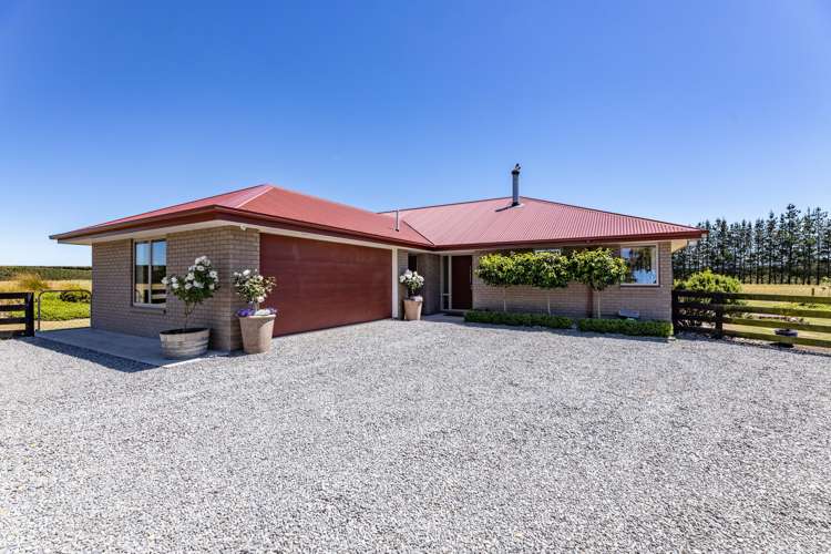 2840 South Eyre Road West Eyreton_15