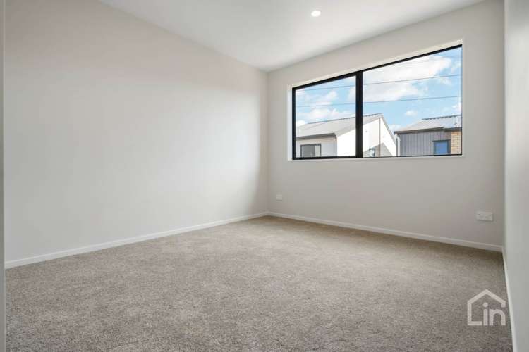 15 Paretao Street Massey_10