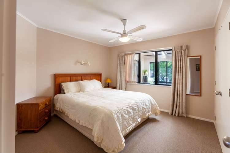6 Bishops Close Greenmeadows_9