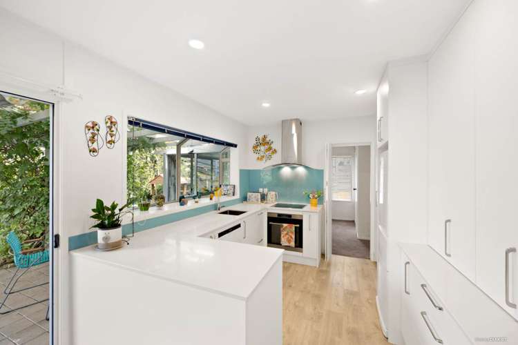 33 Glenmore Road Sunnyhills_14