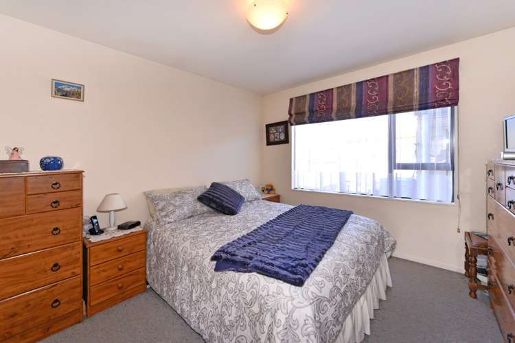 10 Sargeson Street Stoke_11