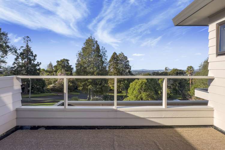 17 Atarua Gardens Waiatarua_13