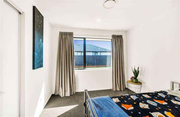 75 Southfield Drive Lincoln_9