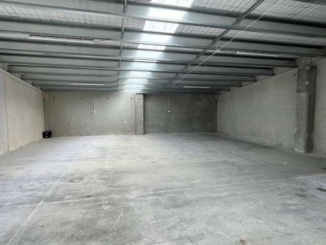 8/4 Lake Bryndwr Lane Burnside_1