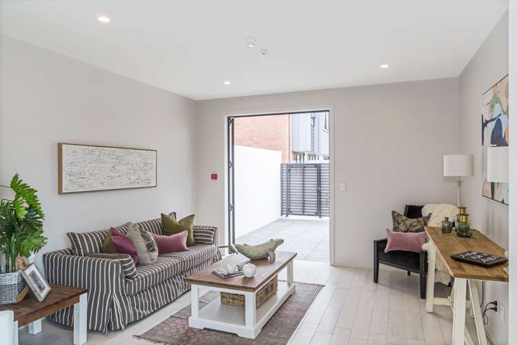 5/4 Stables Lane Silverdale_7