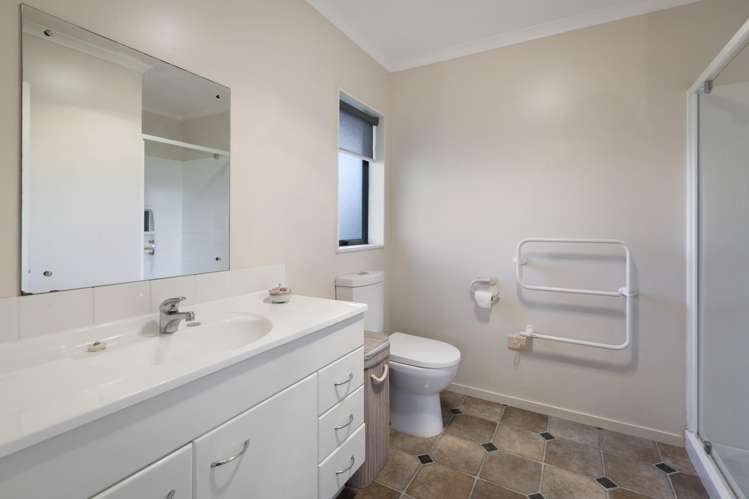 98 Koutunui Road Athenree_11