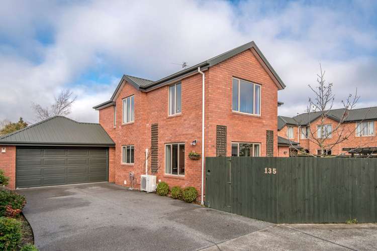 135 Memorial Avenue Burnside_1