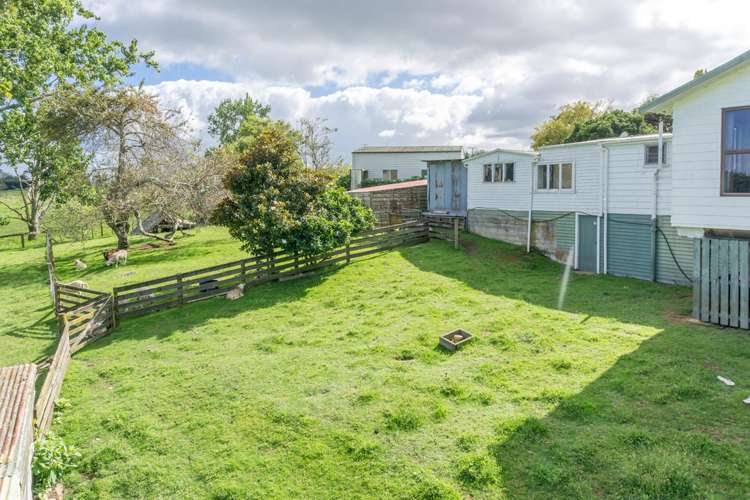 221 Meadway Road Ngahinapouri_16