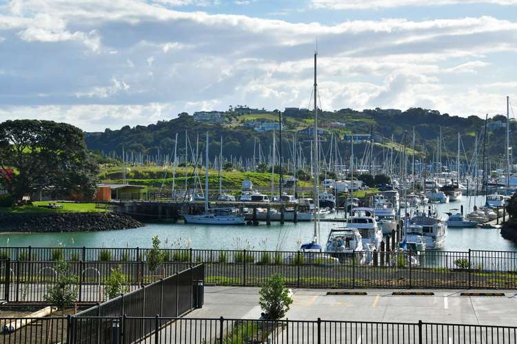 65 Pinecrest Drive Gulf Harbour_1