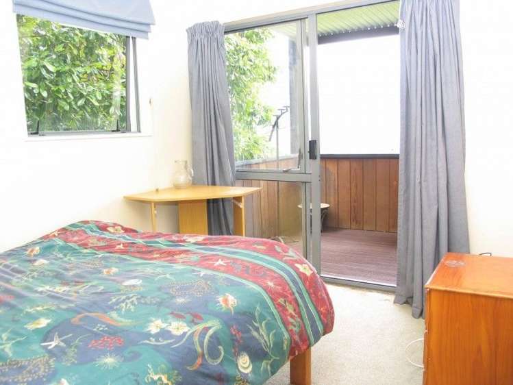 49b Wynyard Crescent Fernhill/Sunshine Bay_8