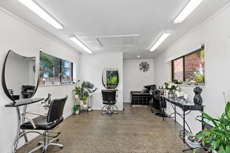 2 Furn Park Lane Tauriko_1