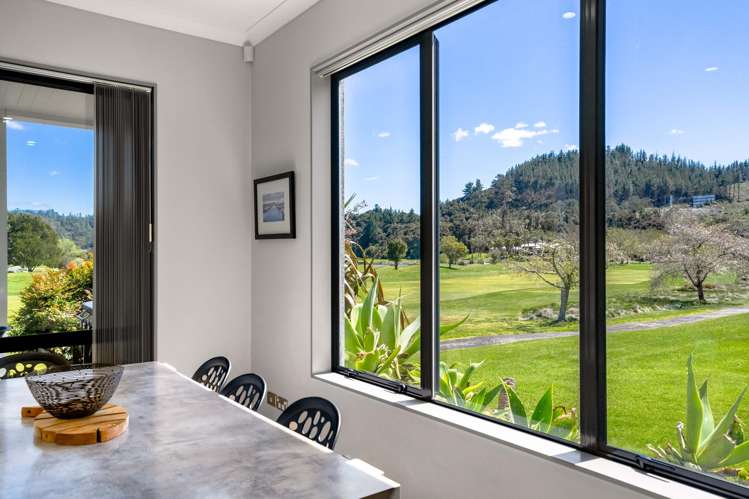 124 Augusta Drive Pauanui_10