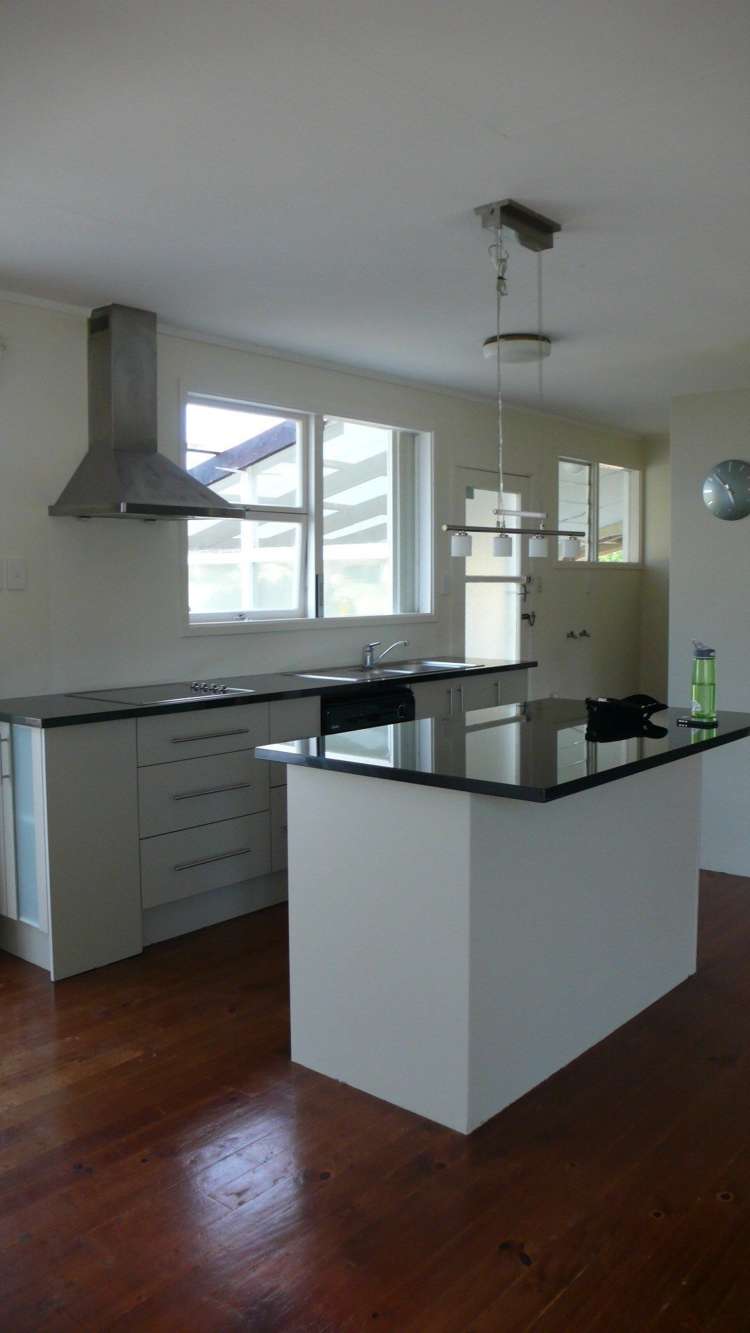 19 Coroglen Avenue Birkenhead_13