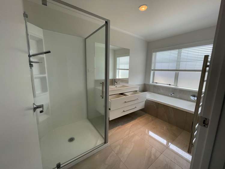 14 Kahuparere Crescent Pyes Pa_10