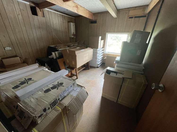 3124 Great North Road New Lynn_8