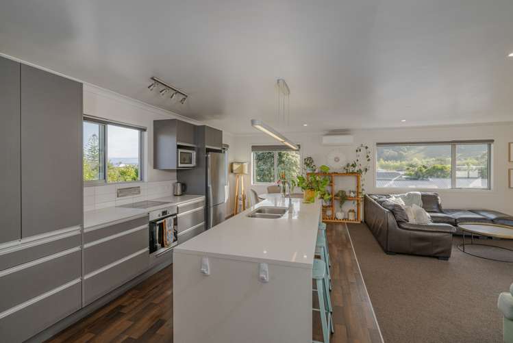 7 + 7a Centennial Drive Whitianga_4