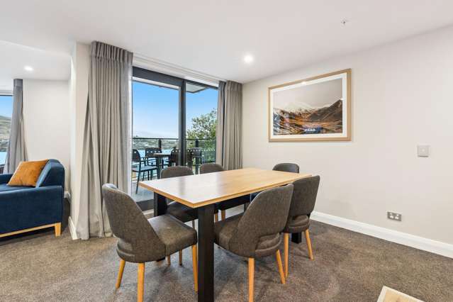 Unit 211/327 Frankton Road Town Centre_4