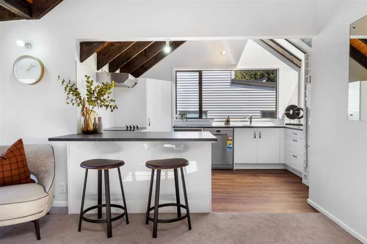 138b Wynyard Crescent Fernhill/Sunshine Bay_4