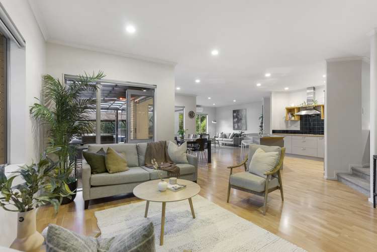 8 Louvain Place Greenhithe_17