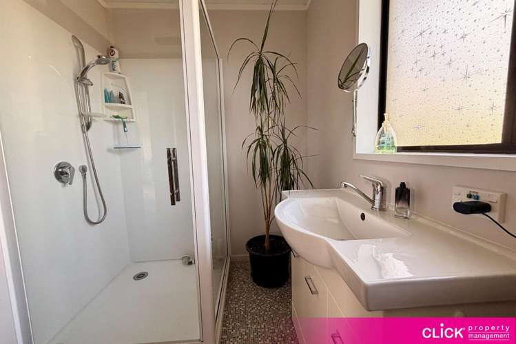 77 Highcliff Road 10255_6