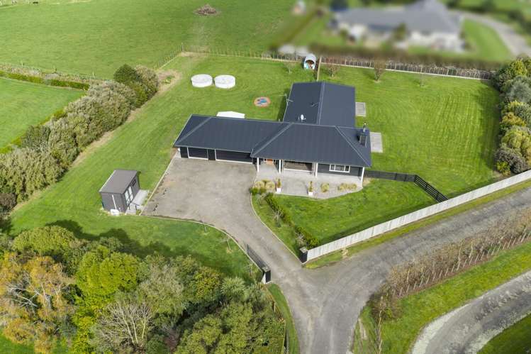75 Reid Line West Feilding_32