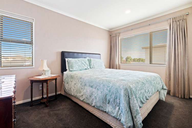 21 Turnberry Drive Wattle Downs_14