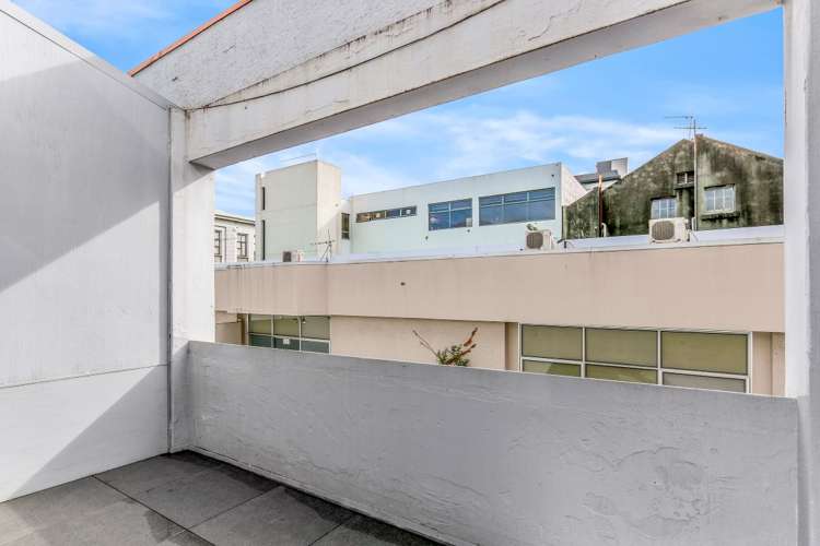 2/12 East Street Auckland Central_3