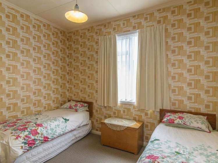 210 Queens Drive Lyall Bay_10