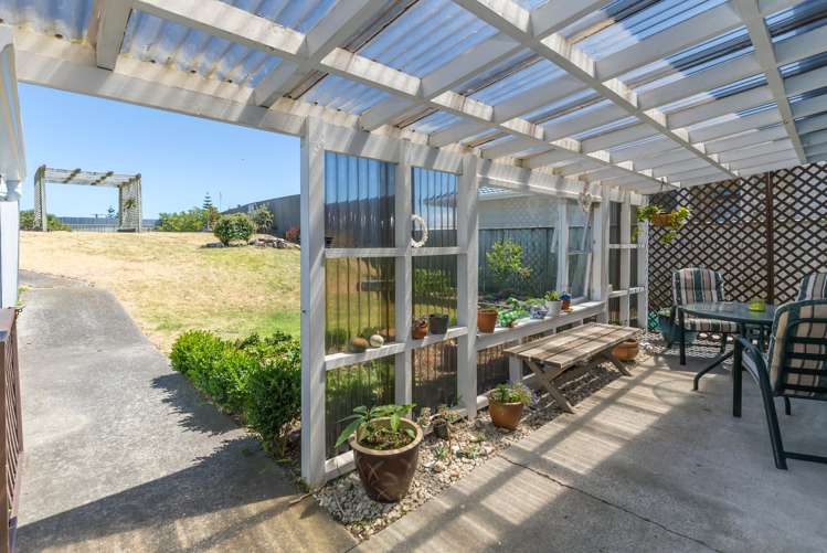 6 Ruanui Street Himatangi Beach_11