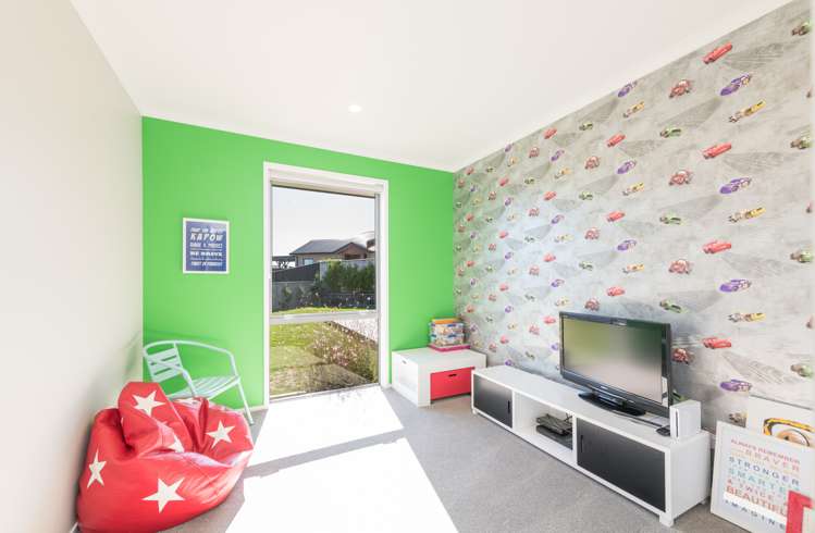 63 Fairose Drive Richmond_14