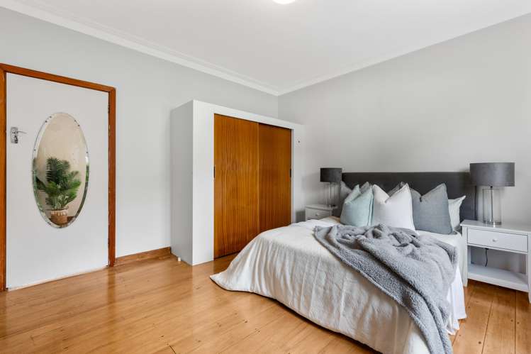 181 Tukapa Street Westown_12