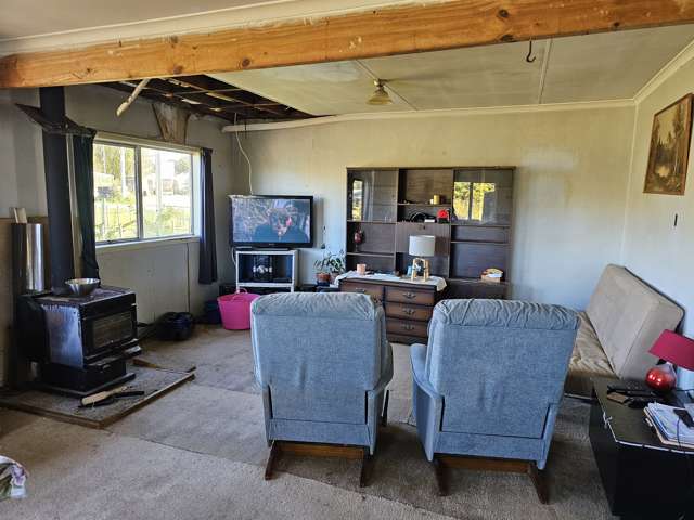 12 Akaroa Street Pongaroa_1