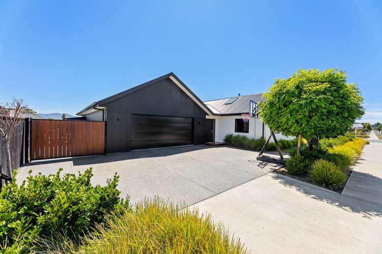 34 Spitfire Drive Burleigh_28