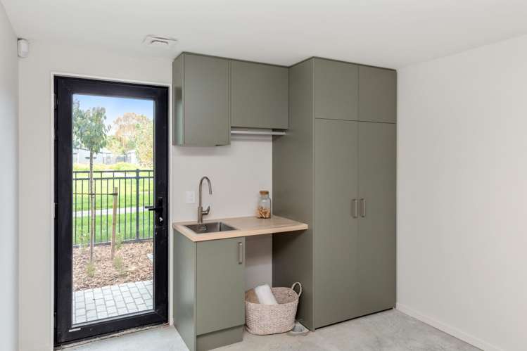 4/8 Akoranga Place Hornby_15