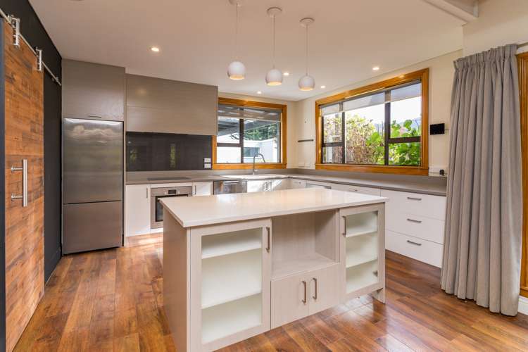 17 Dunedin-Waitati Road Dalmore_29