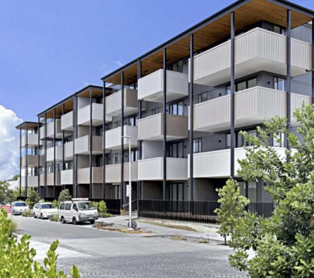 206/1 Kimiora Street Three Kings_4