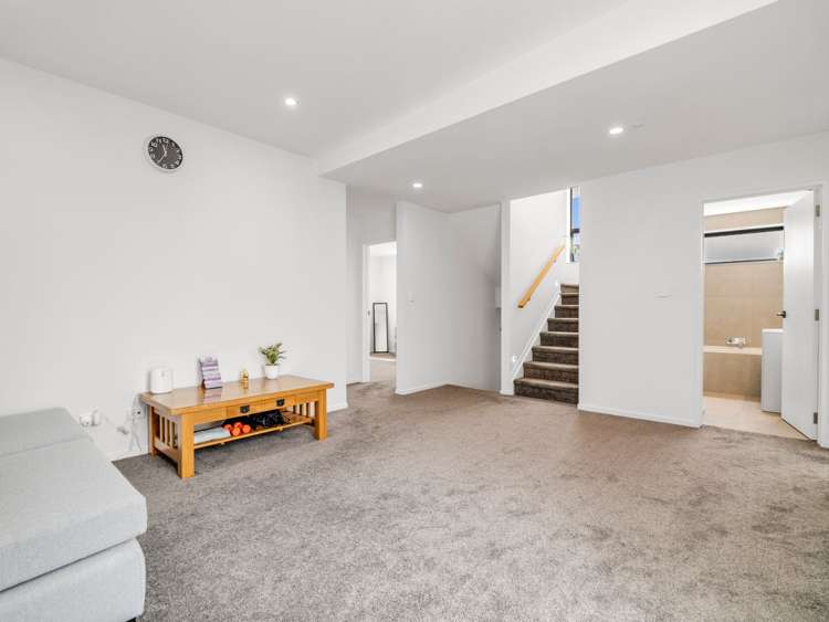 6 Manahau Lane Flat Bush_9