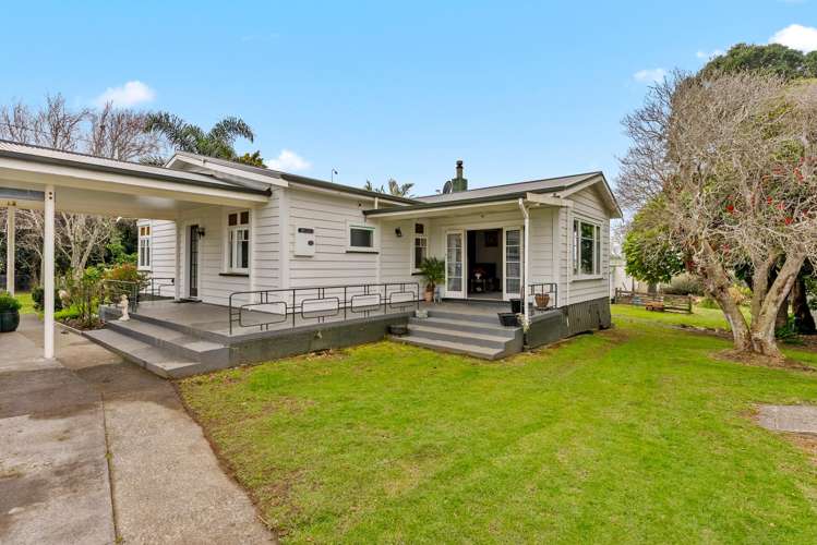 264 Glenbrook Beach Road Glenbrook_39