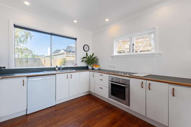 16 Falla Street Paraparaumu Beach_10