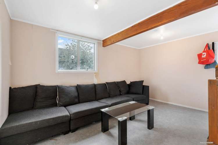 61b Cobham Crescent Kelston_2